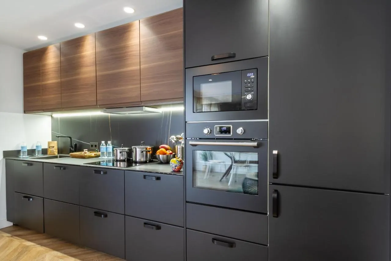 Marbella Banus Suites - Lily Playas Del Duque Banus Beach Apartment
