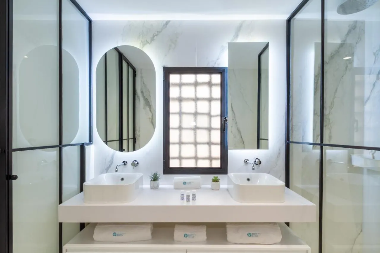 Marbella Banus Suites - Lily Playas Del Duque Banus Beach Apartment