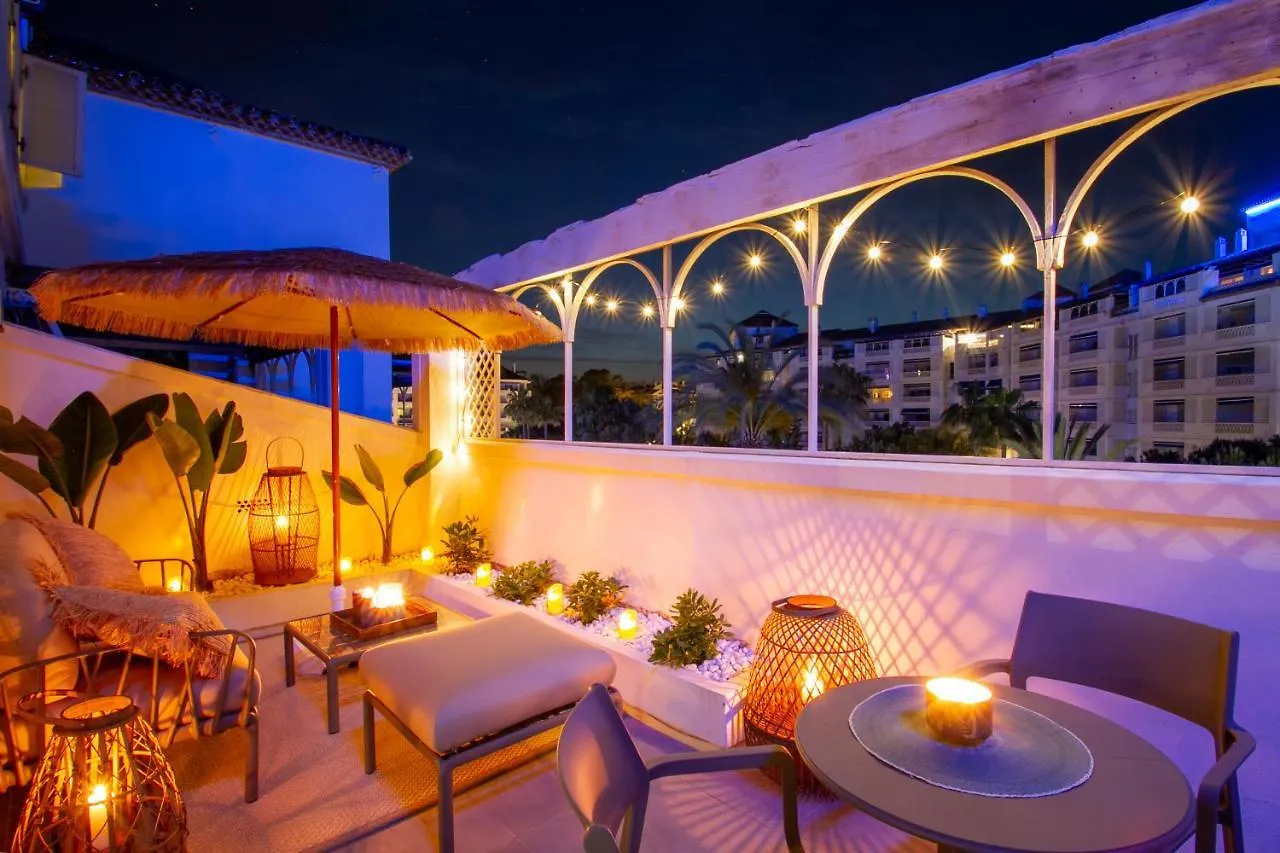 Marbella Banus Suites - Lily Playas Del Duque Banus Beach Apartment