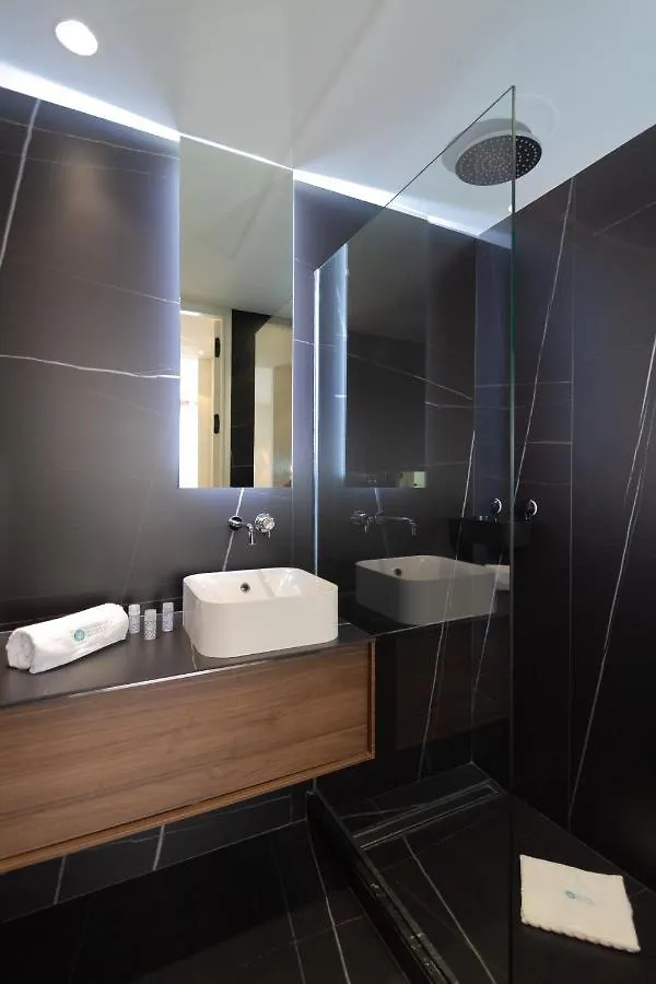 Marbella Banus Suites - Lily Playas Del Duque Banus Beach Apartment