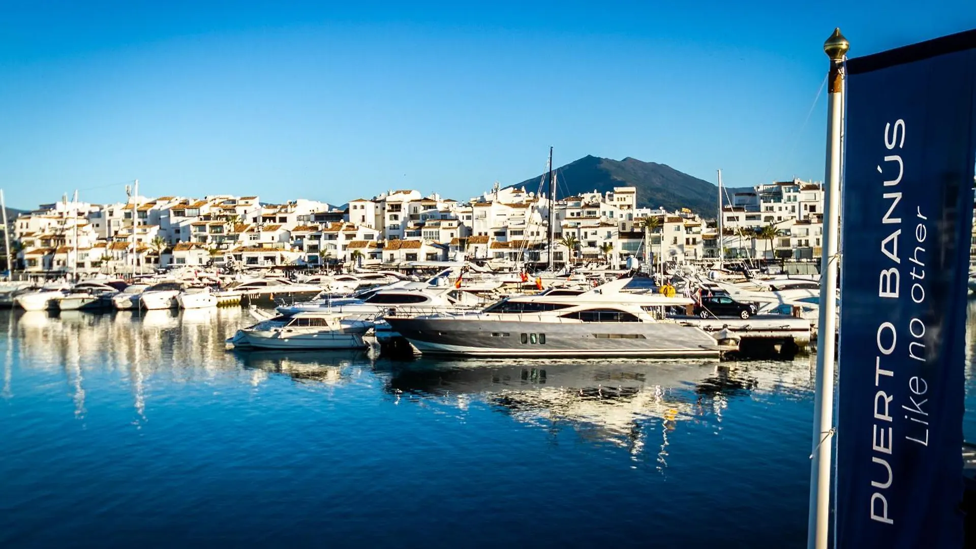 Marbella Banus Suites - Lily Playas Del Duque Banus Beach Apartment