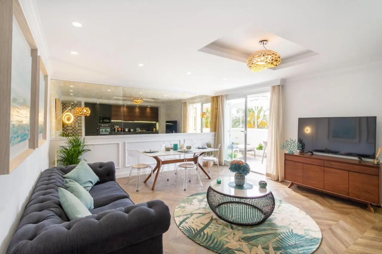 Marbella Banus Suites - Lily Playas Del Duque Banus Beach Apartment