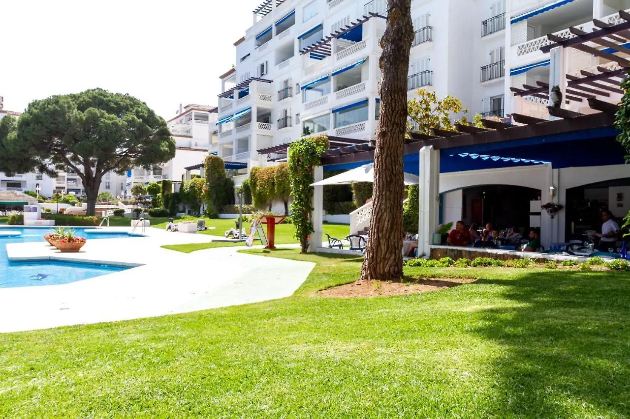 Marbella Banus Suites - Lily Playas Del Duque Banus Beach Apartment Spanien