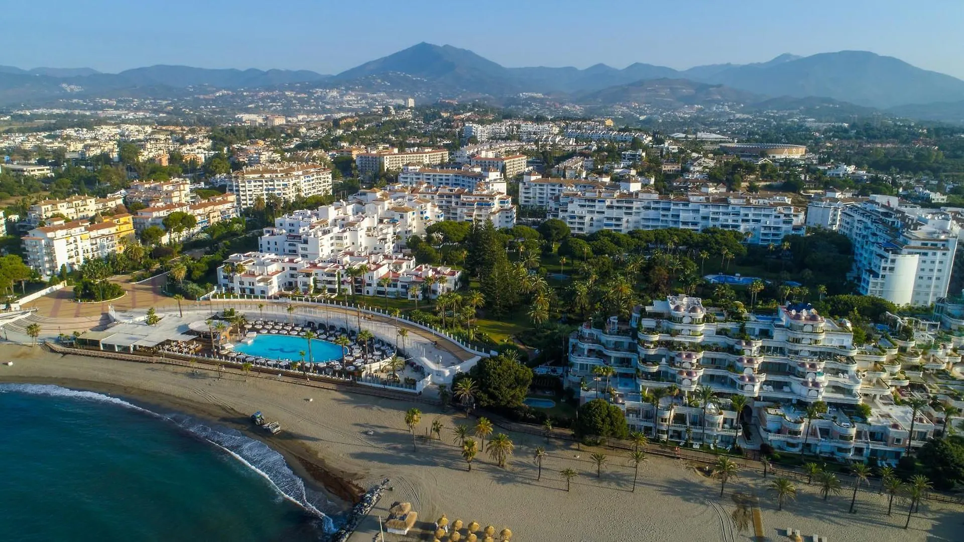 Marbella Banus Suites - Lily Playas Del Duque Banus Beach Apartment 0*,  Spanien